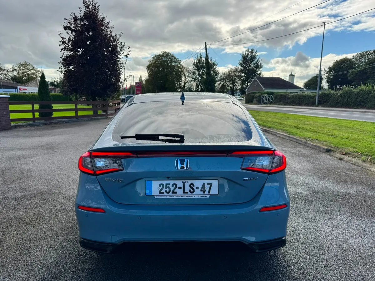 Honda Civic Advance e:HEV 2025 - Image 4