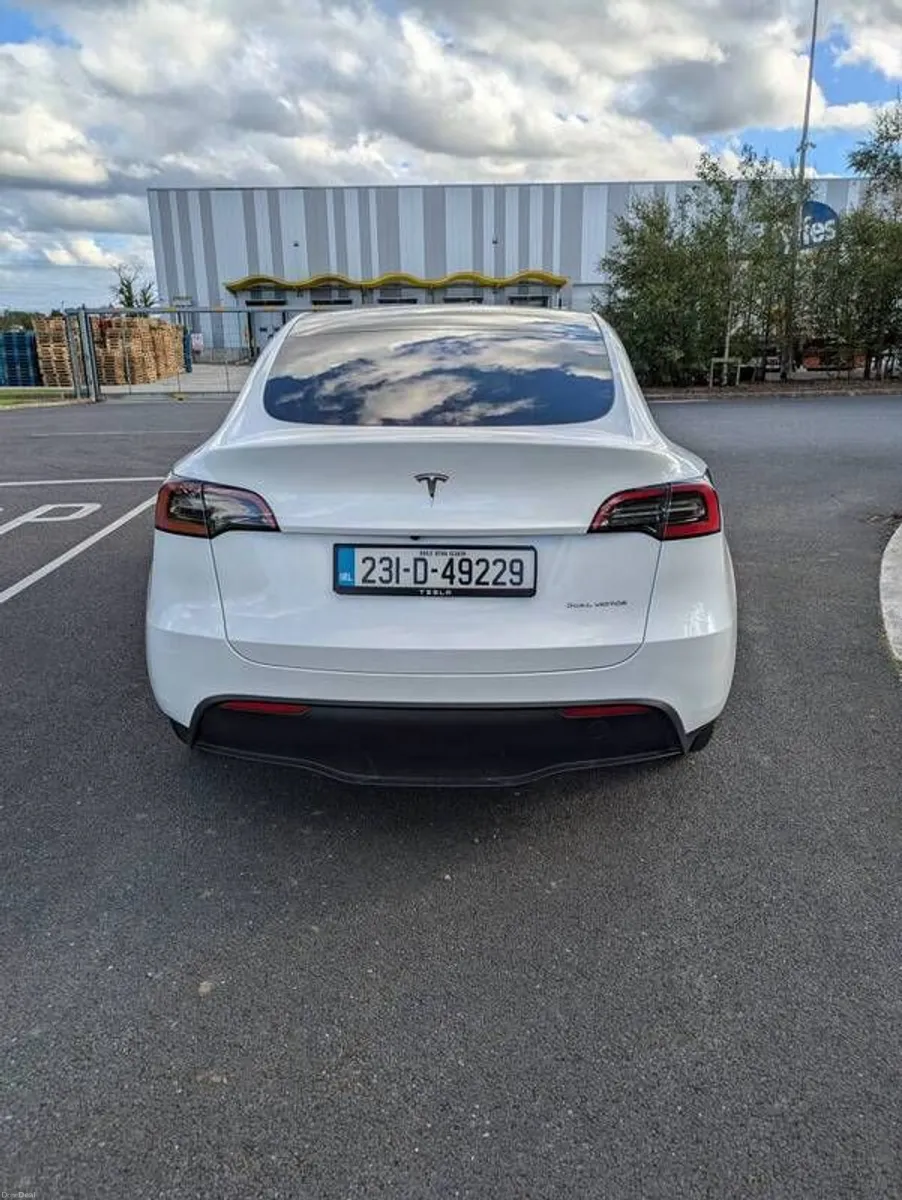 2023 Tesla Model Y - Long Range - Image 5