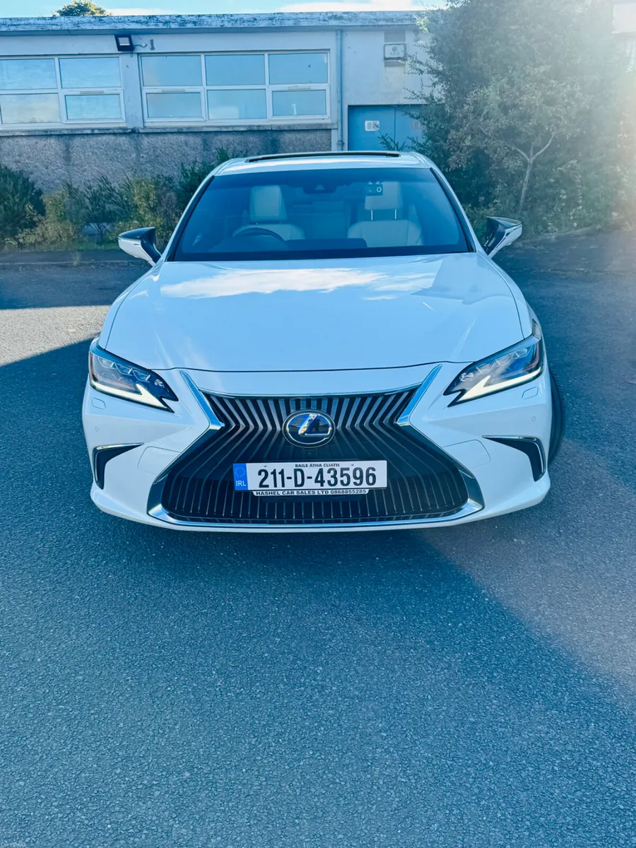 LEXUS ES300h - PREMIUM SPEC - TILT SUNROOF - 66k - Image 2