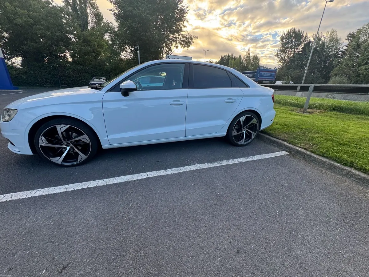 Audi A3 2014 - Image 2