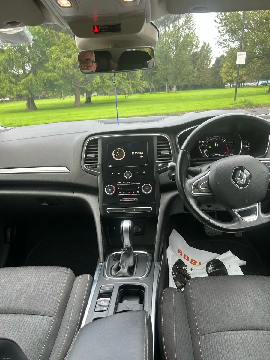 Renault MEGANE Dynamique 1.5 d auto - Image 6