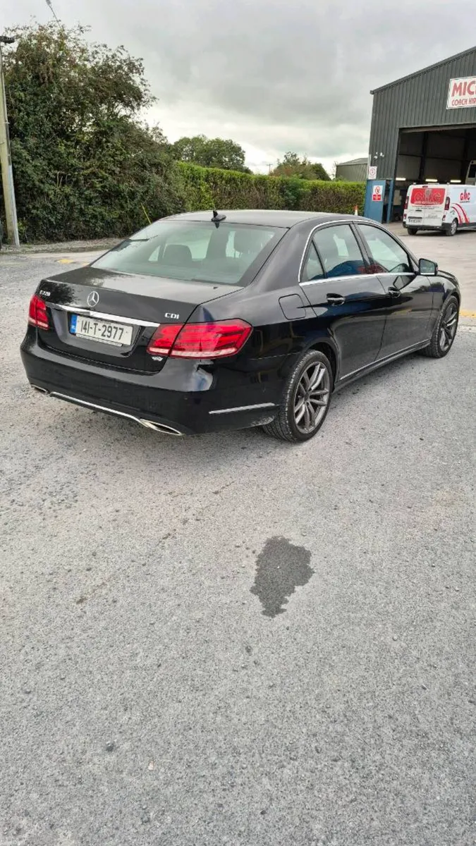 Mercedes e220 cdi - Image 2