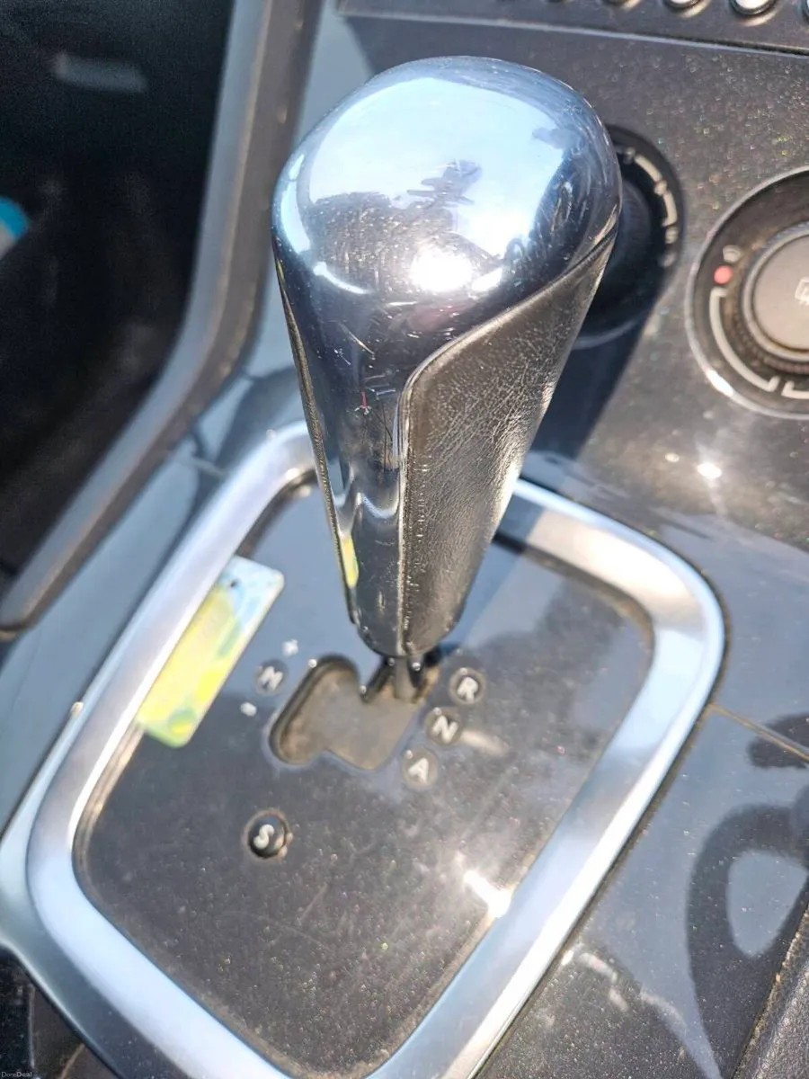Car - Image 3