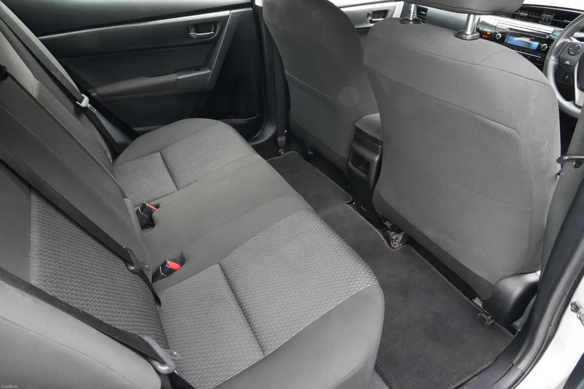 2015 Toyota Corolla 1.3 TERRA Petrol Manual - Image 4