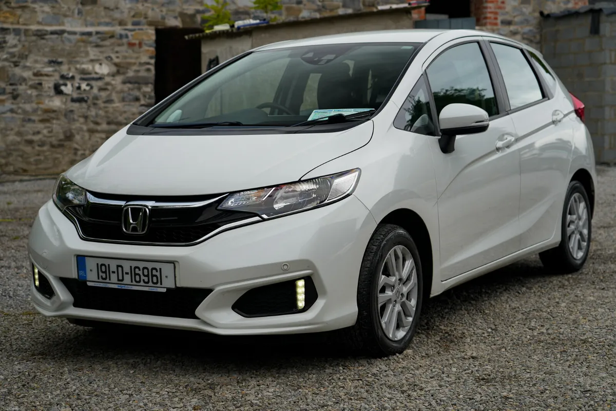 2019 Honda Jazz 1.3 Petrol Manual VTEC - Image 5
