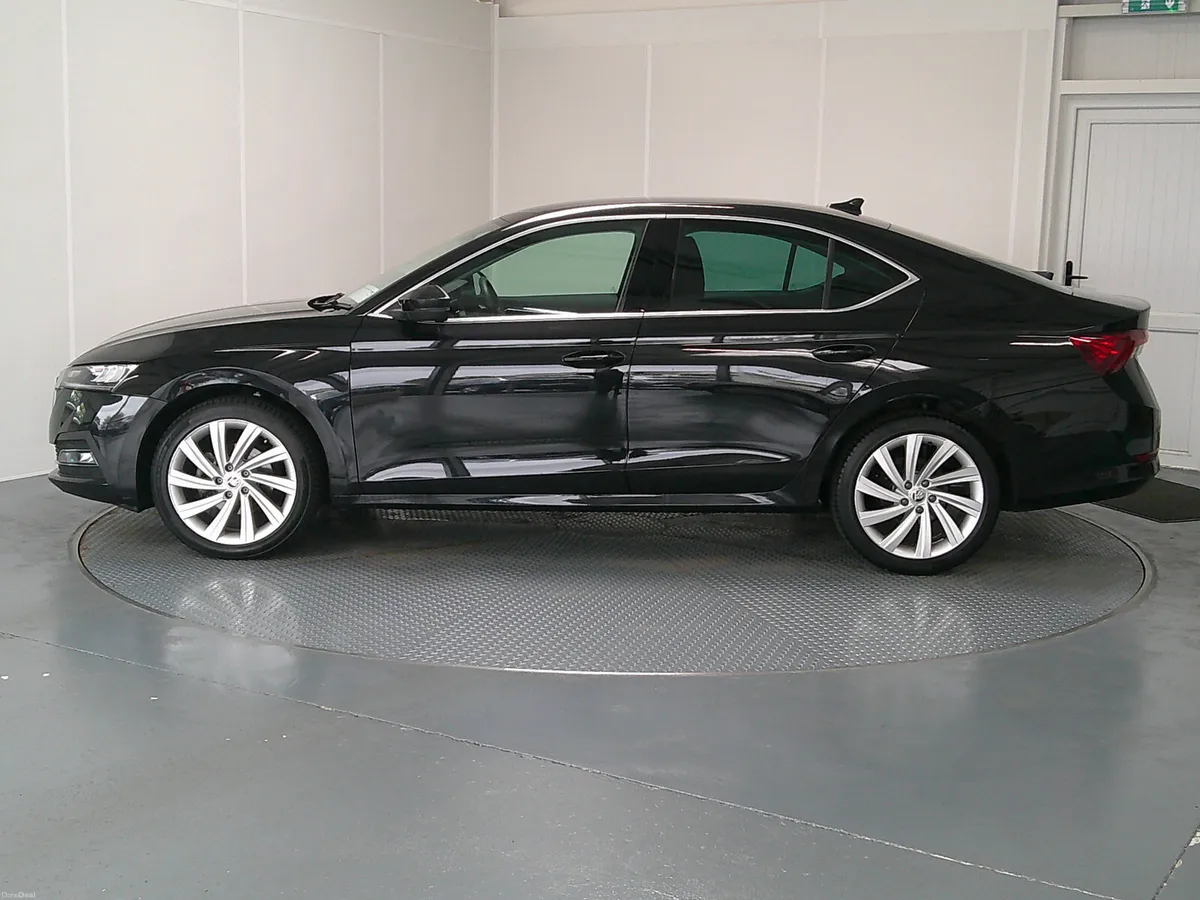Skoda Octavia 2024 - Image 4