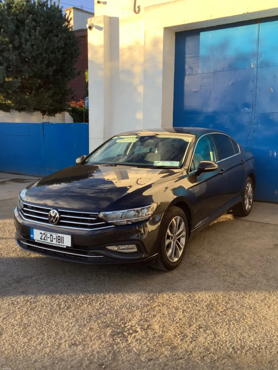 Volkswagen Passat 2022 - Image 1