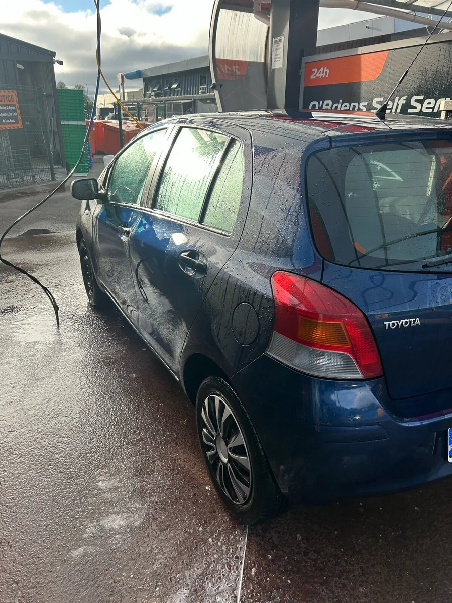 Toyota Yaris 2010 - Image 6