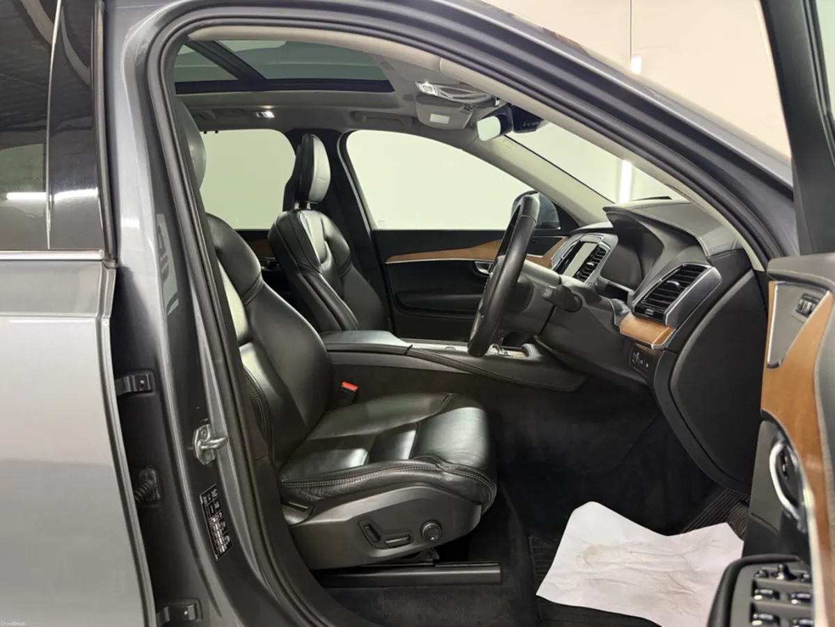 Volvo XC90 **T8 INSCRIPTION MODEL **GREAT SERVICE - Image 5