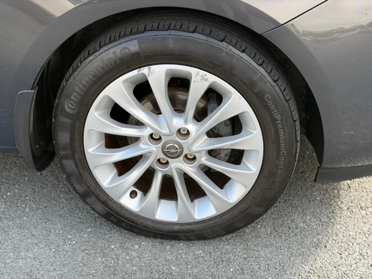 Opel Corsa SE 1.4 I 90PS 3DR - Image 2