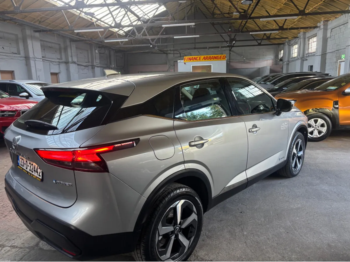 Nissan Qashqai EPOWER SV 4DR AUTO - Image 4