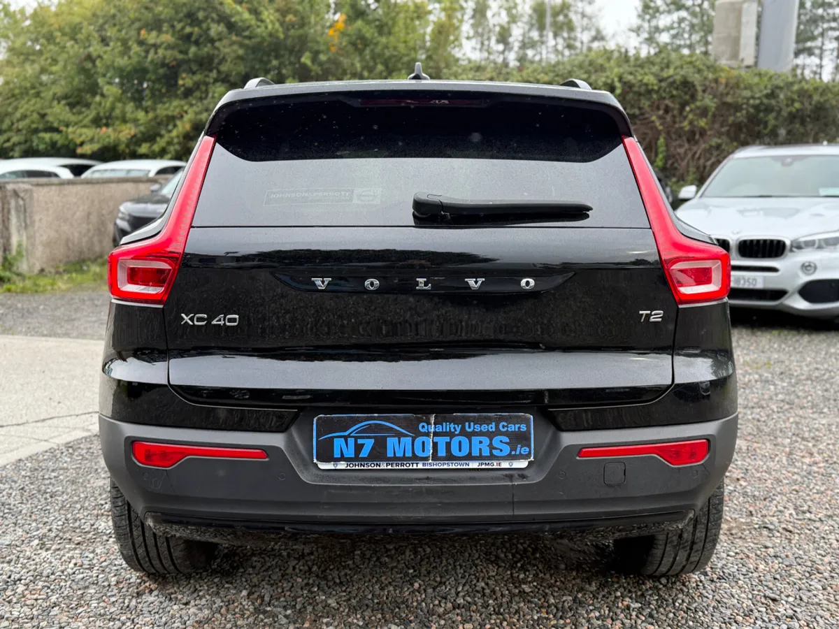 2021 Volvo XC40 1.5 XC 40 R-DESIGN - Image 4