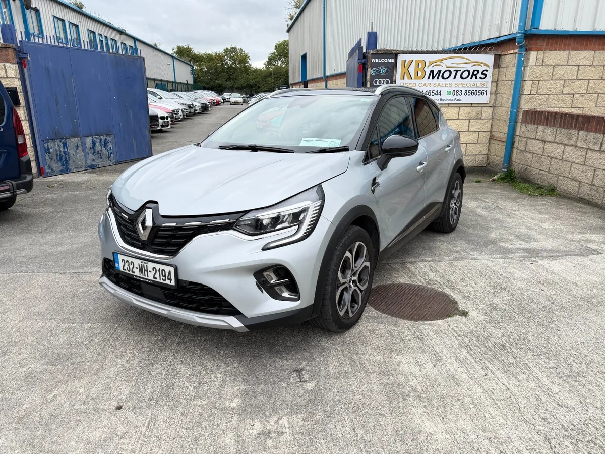 2023 Renault Captur 1.6 Techno E-tech Phev AUTO - Image 1