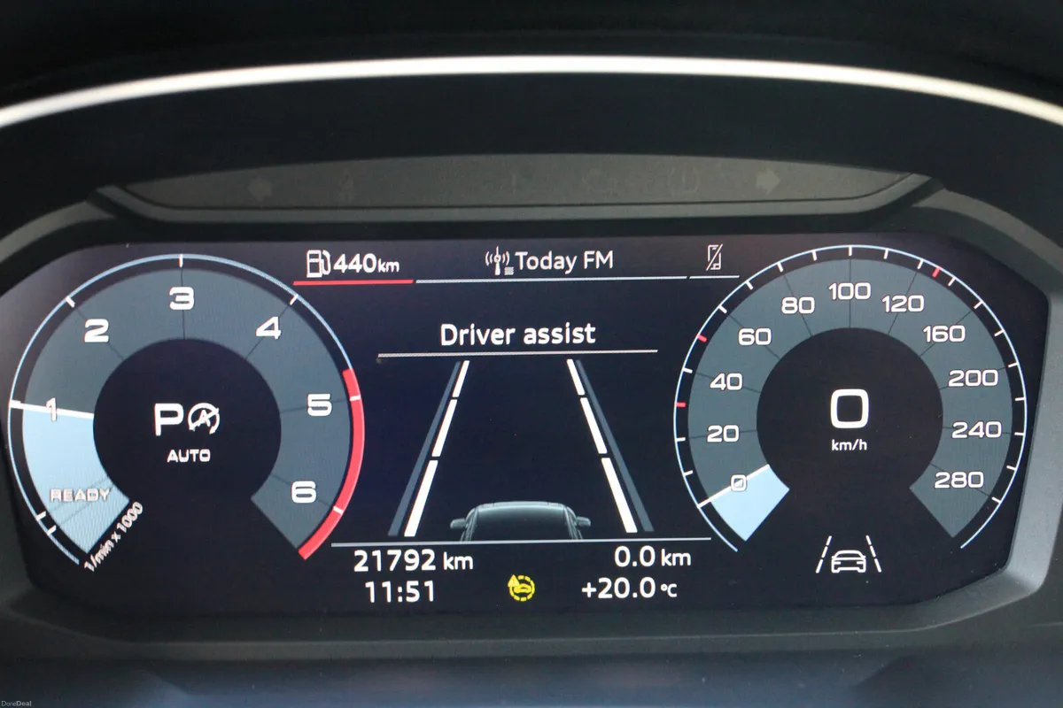 Q3 S Line Black edition * S Tronic *Tdi* Low Kms - Image 3