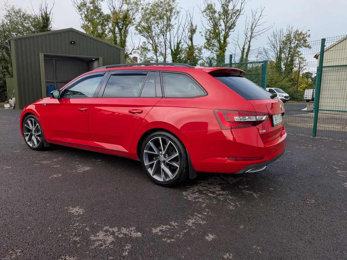 Skoda Superb 2018 - Image 5