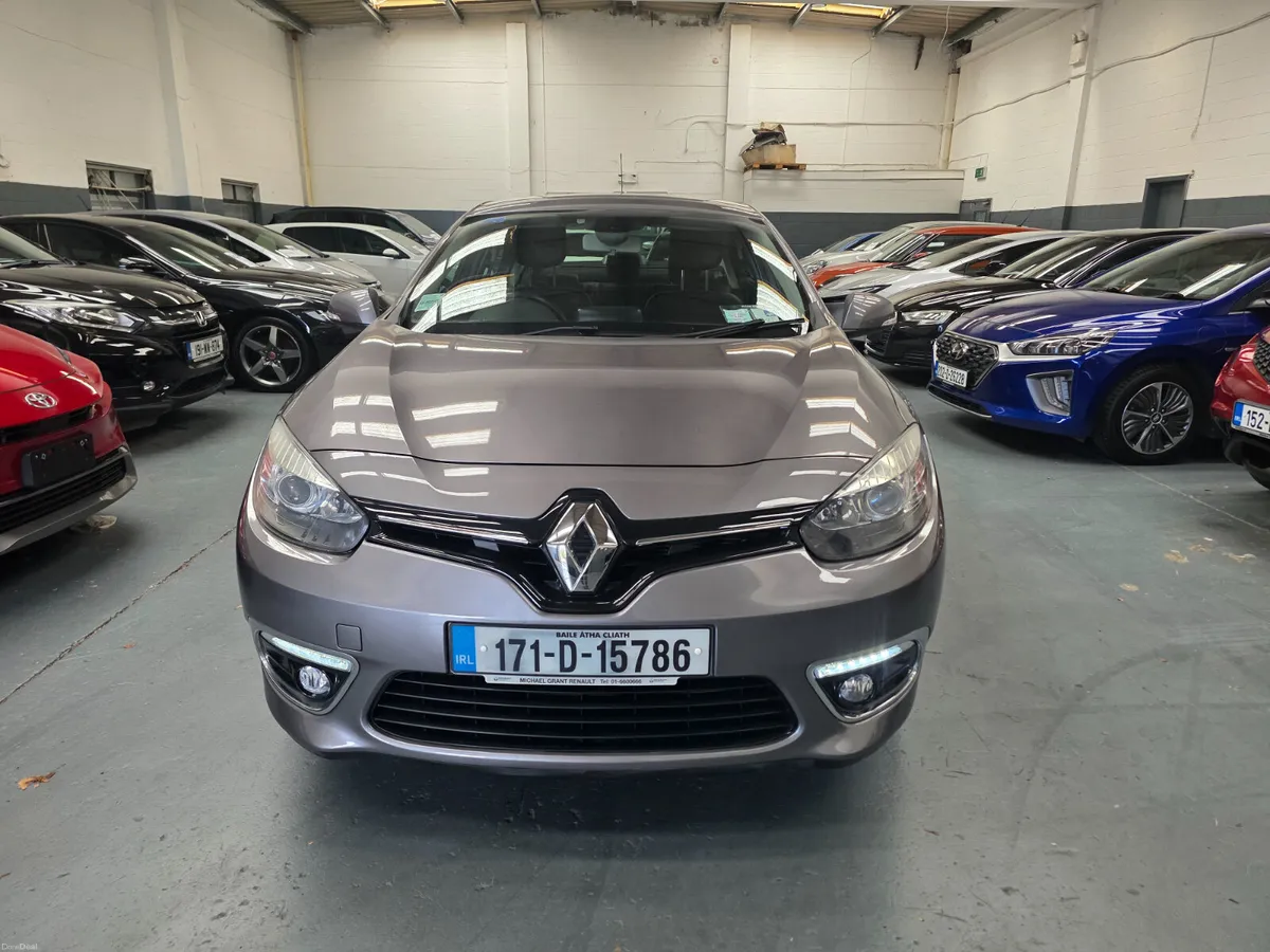 Renault Fluence R-Link 2017 Diesel Low Mileage - Image 2