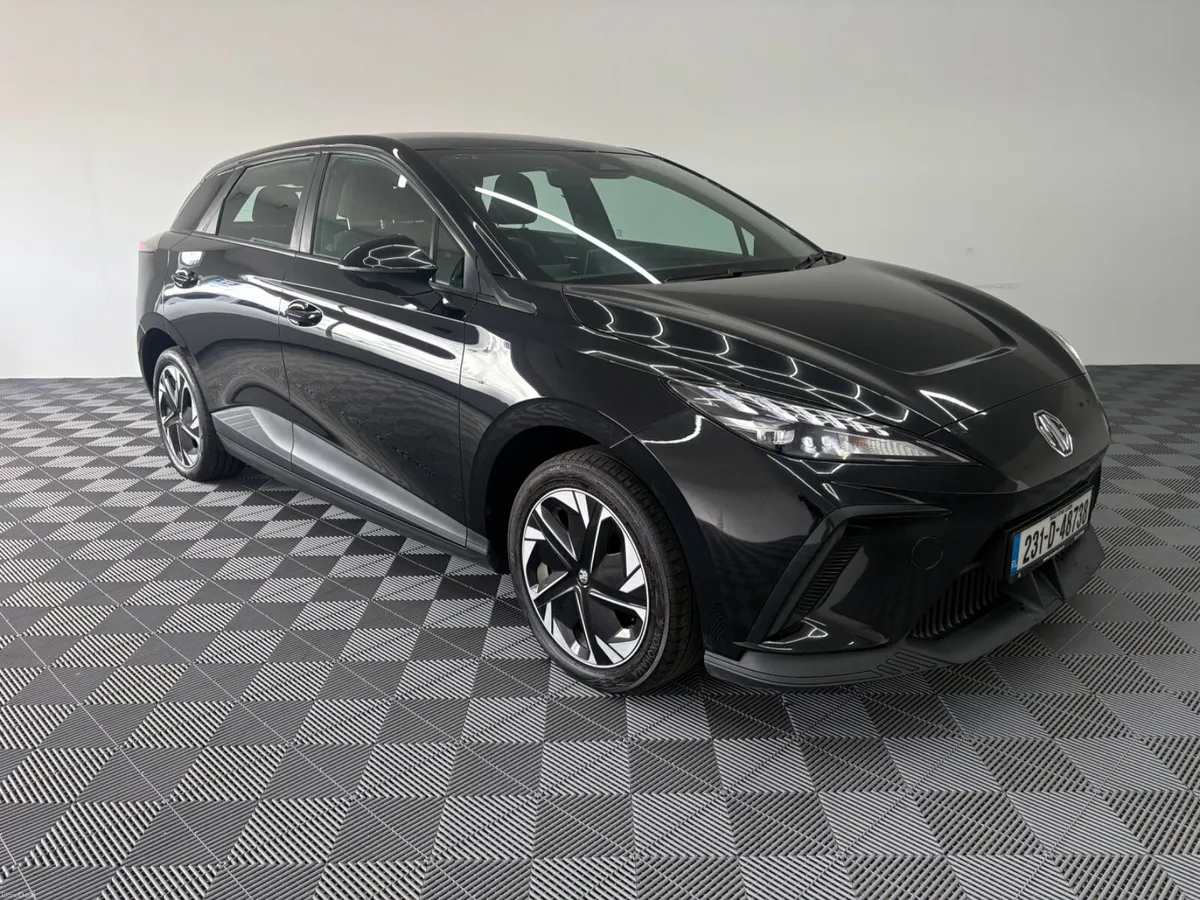 MG MG4 Excite LR 64Kwh 2023 - Image 1