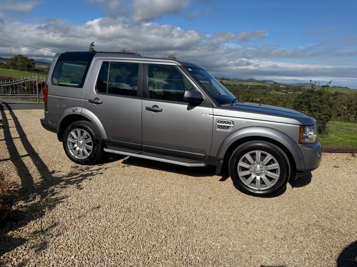 Land Rover Discovery HSE 7 Seater 2012 3.0F - Image 2