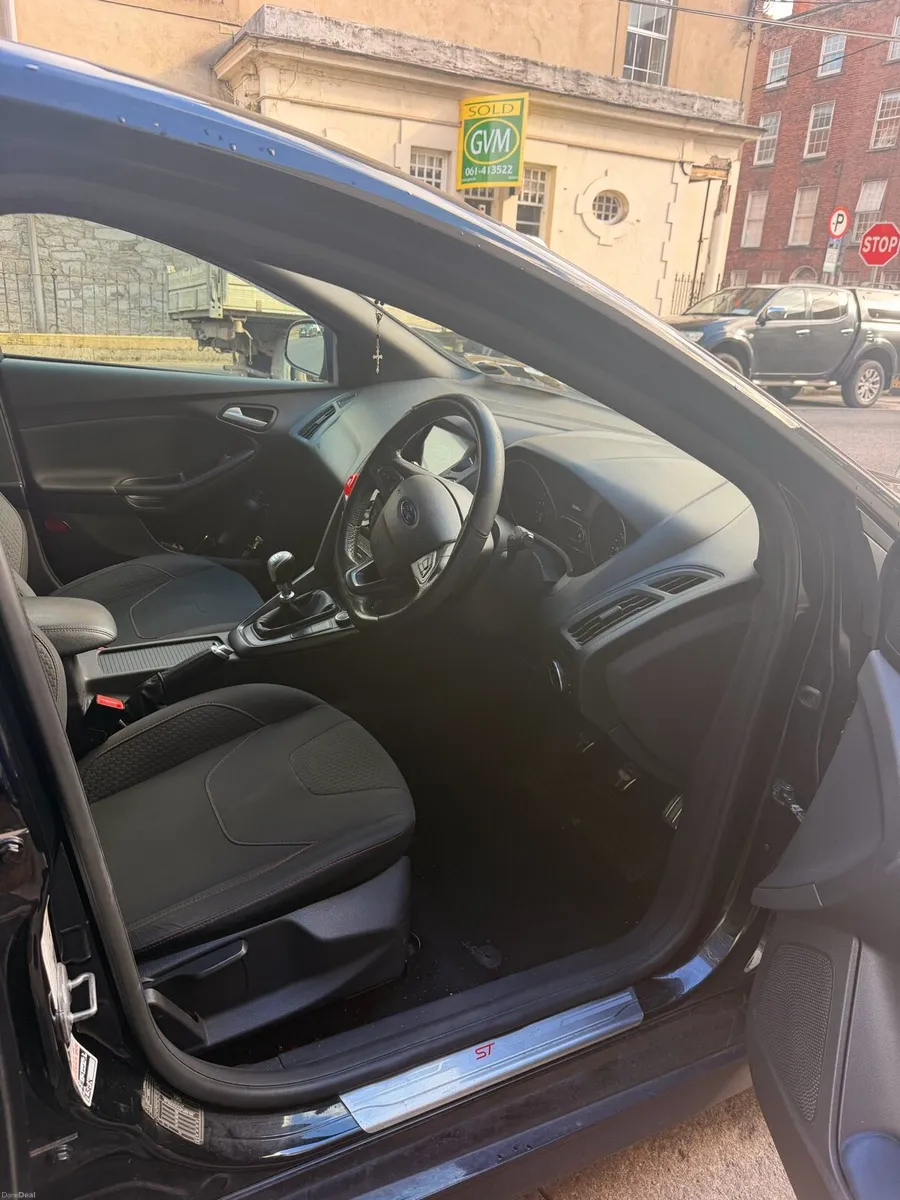 Ford Focus ST line 1.5 TDCI - Image 3