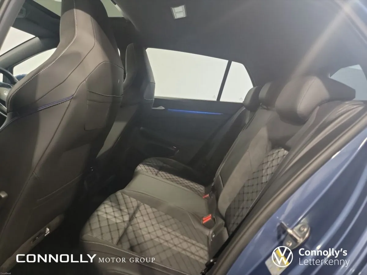 Volkswagen Golf R-LINE 2.0 TDI 150HP *Pan Roof* - Image 6