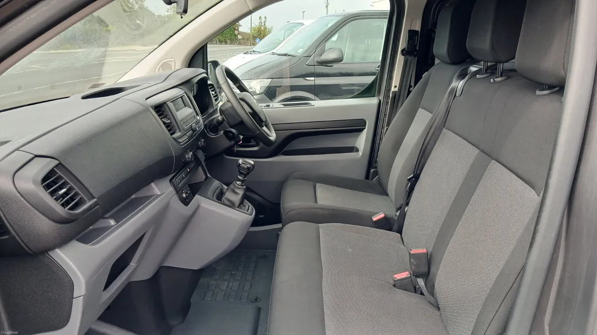 Citroen Spacetourer 2022 - Image 4
