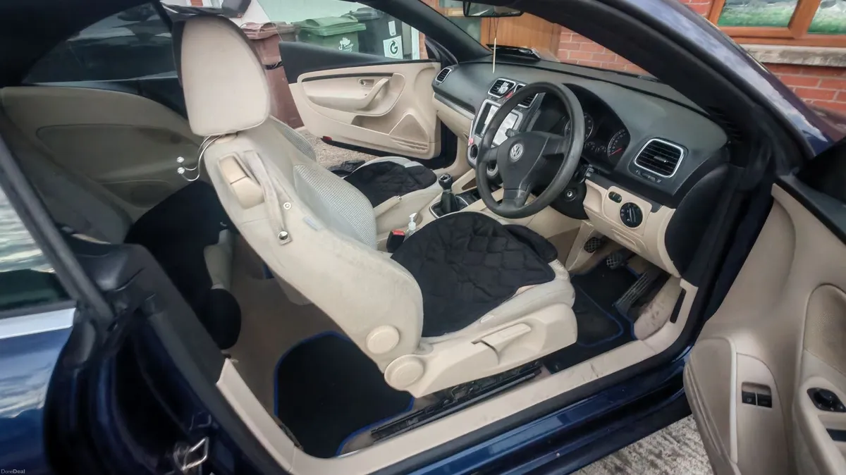Volkswagen Eos 2008 - Image 2