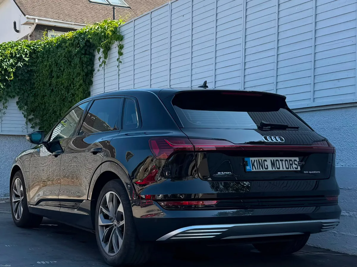 Audi e-tron 2022 TECHNIK 50 QUATTRO / 95.5% SOH - Image 6
