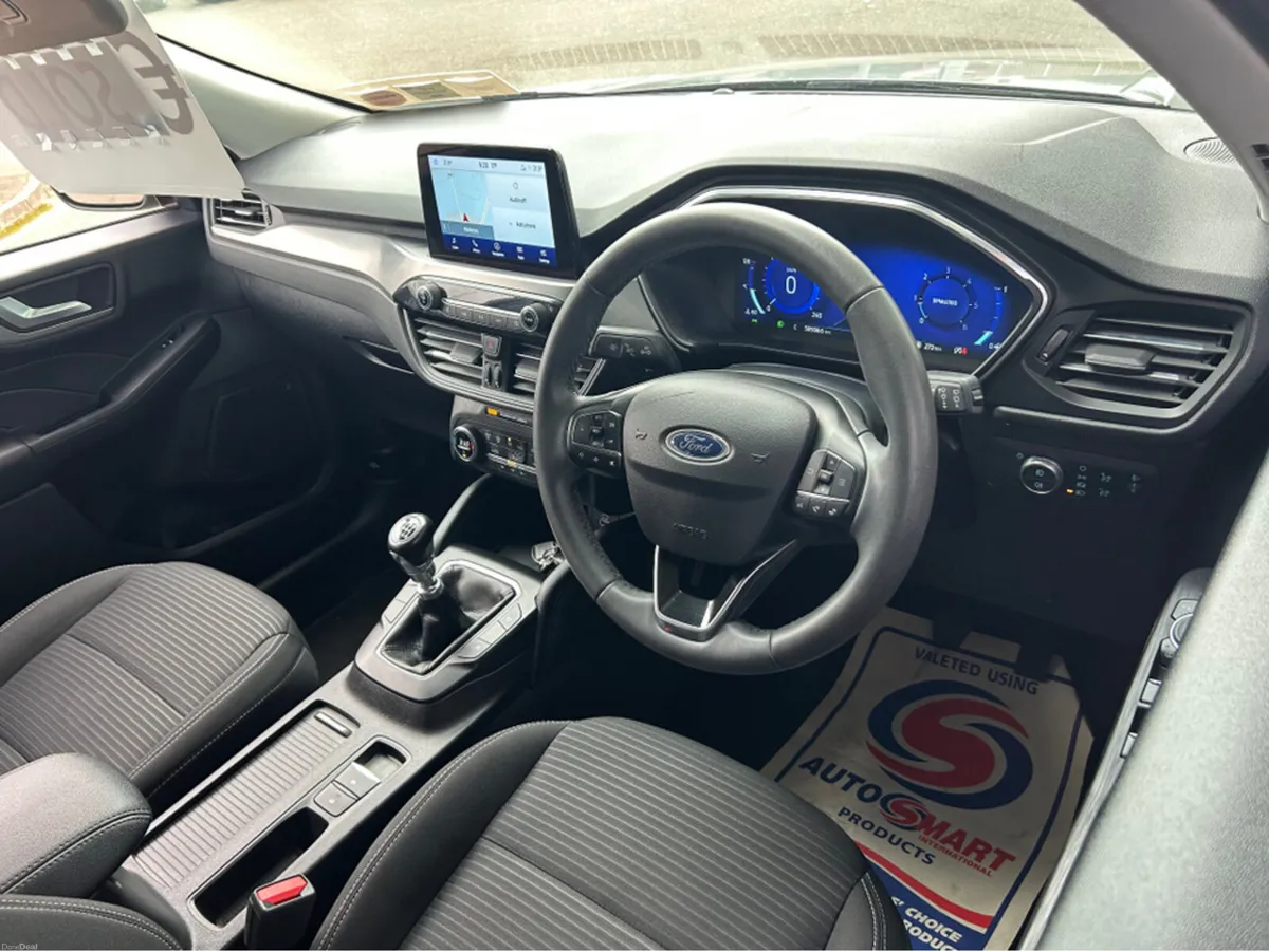 Ford Kuga TITANIUM 5DR 1.5 TD 120 S6.2 M6 F - Image 5