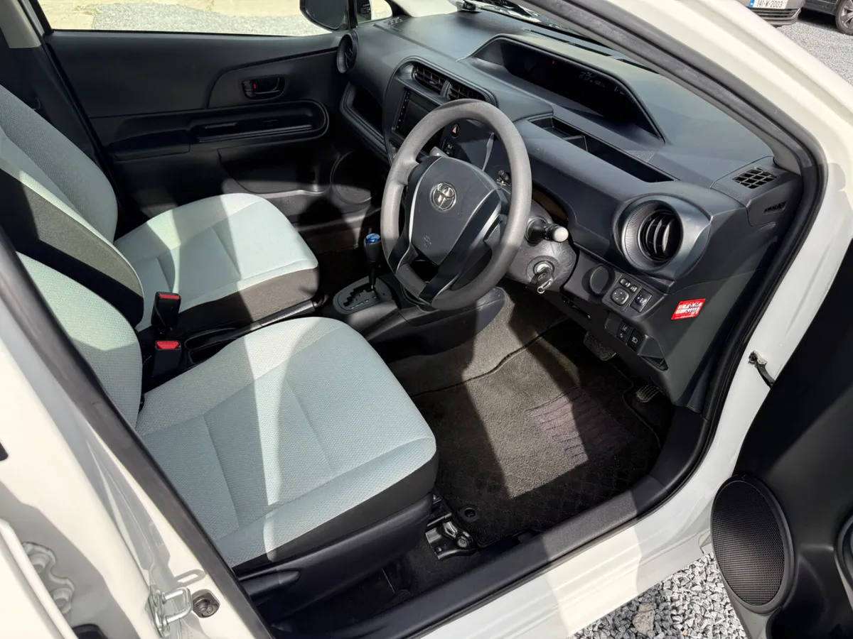 2018 Toyota Aqua 1.5 Hibrid Automatic - Image 6