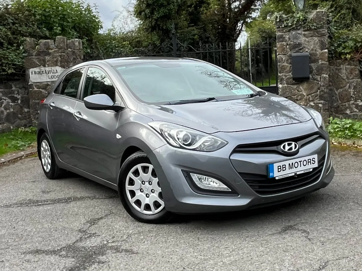 Hyundai i30 1.4L Diesel Classic - Image 2
