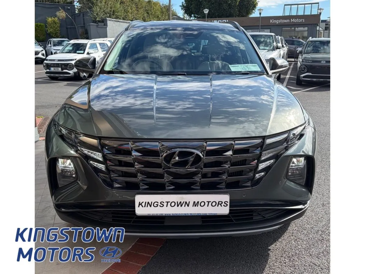 Hyundai Tucson Executive Plus 5DR - Image 2