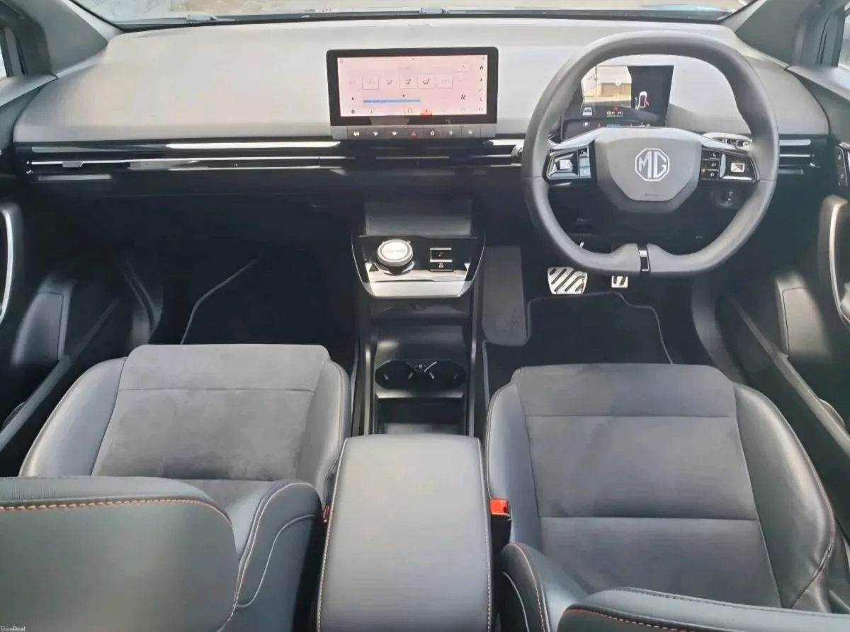 MG MG4 XPower 435BHP 4WD 64kWh Auto - Image 4