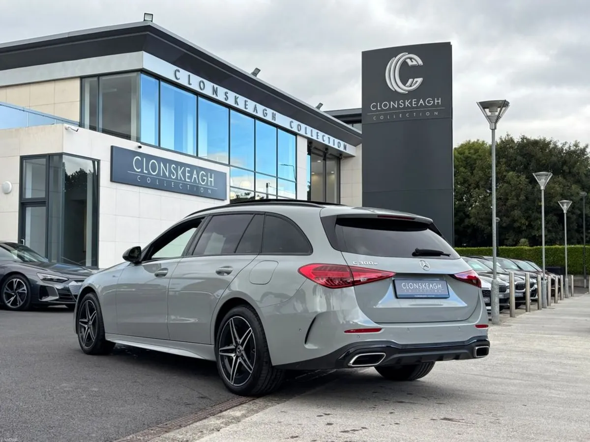 Mercedes-Benz C-Class C 300 E URBAN EDITION - Image 5
