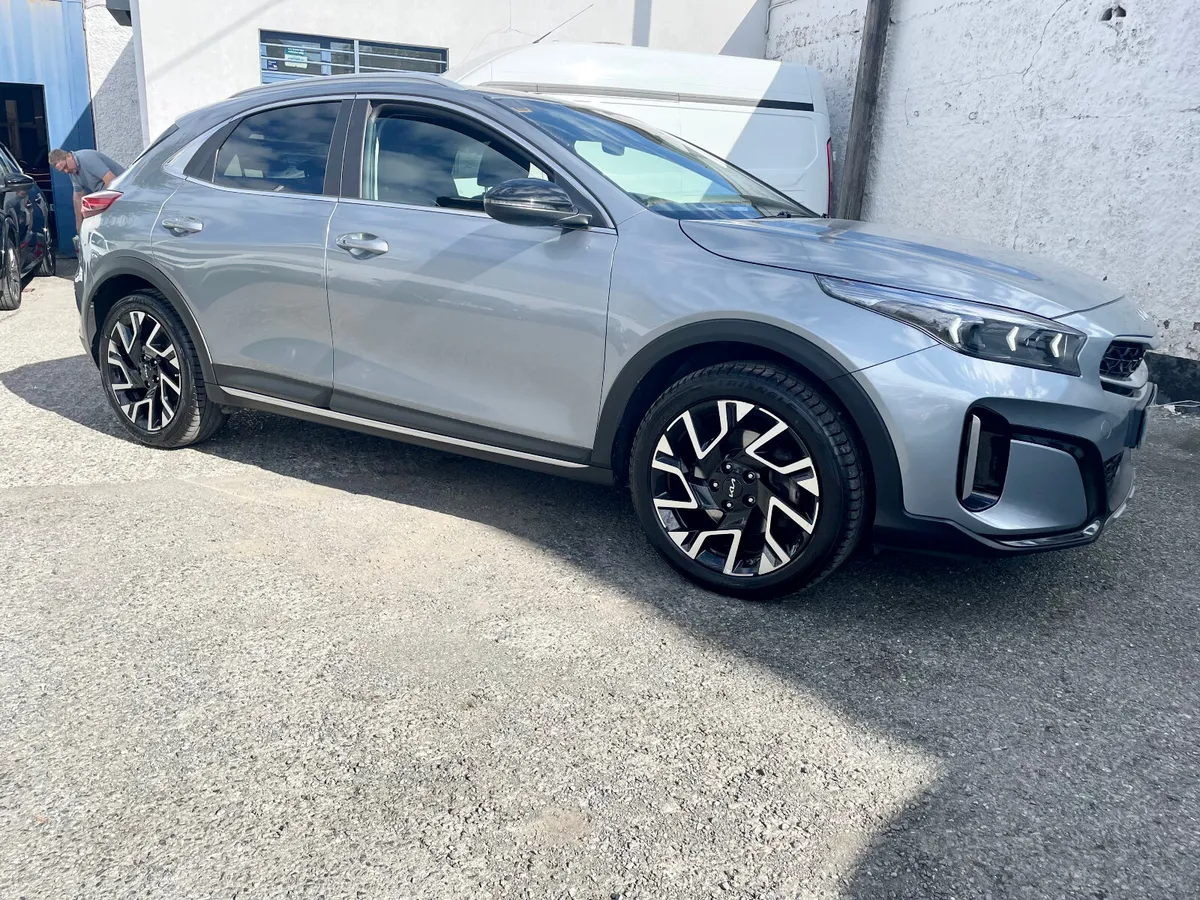 Kia XCeed 1.6GDI Plug-In Hybrid Auto 5DrHatch,2023 - Image 2