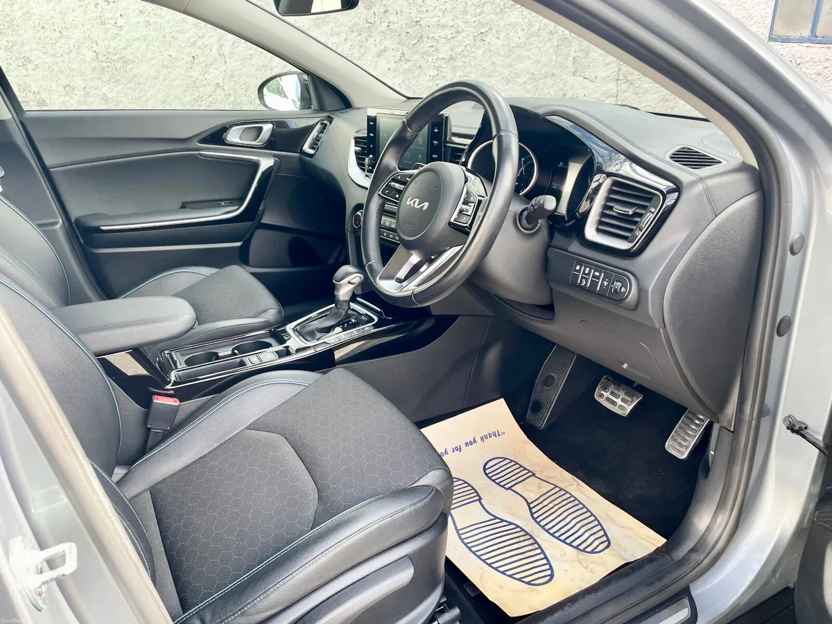 Kia XCeed 1.6GDI Plug-In Hybrid Auto 5DrHatch,2023 - Image 5