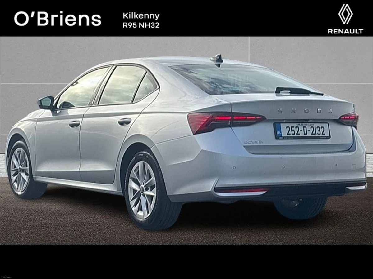 Skoda Octavia SELECTION 2.0TDI 115 BHP 1 OWNER - P - Image 3