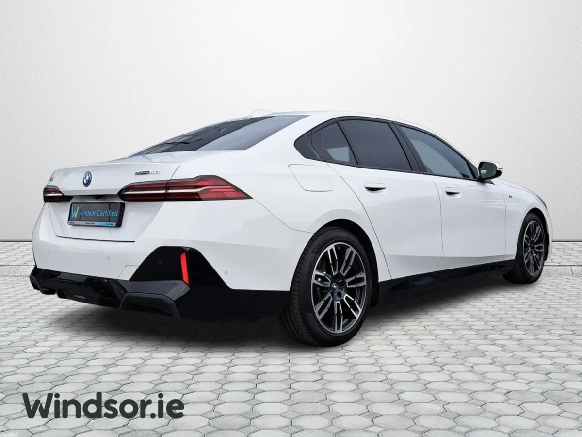 BMW i5 I5 Edrive40 M Sport 340 Electric 83.9 kWh A - Image 2