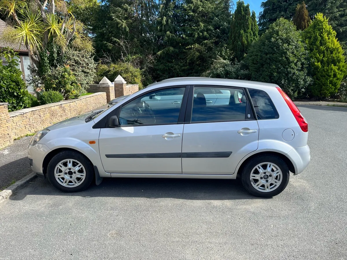 Ford fiesta - Image 4