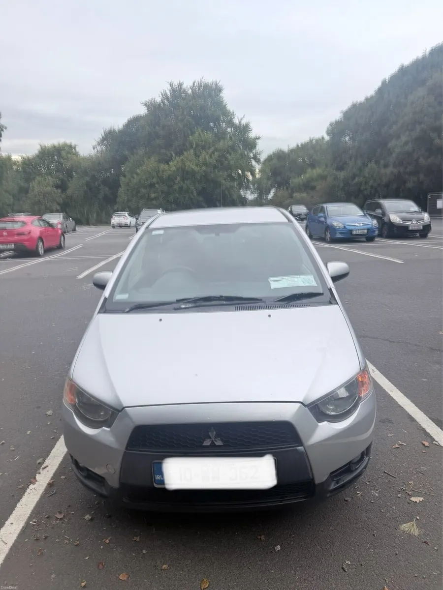 2010 Mitsubishi colt 51400Km - Image 1