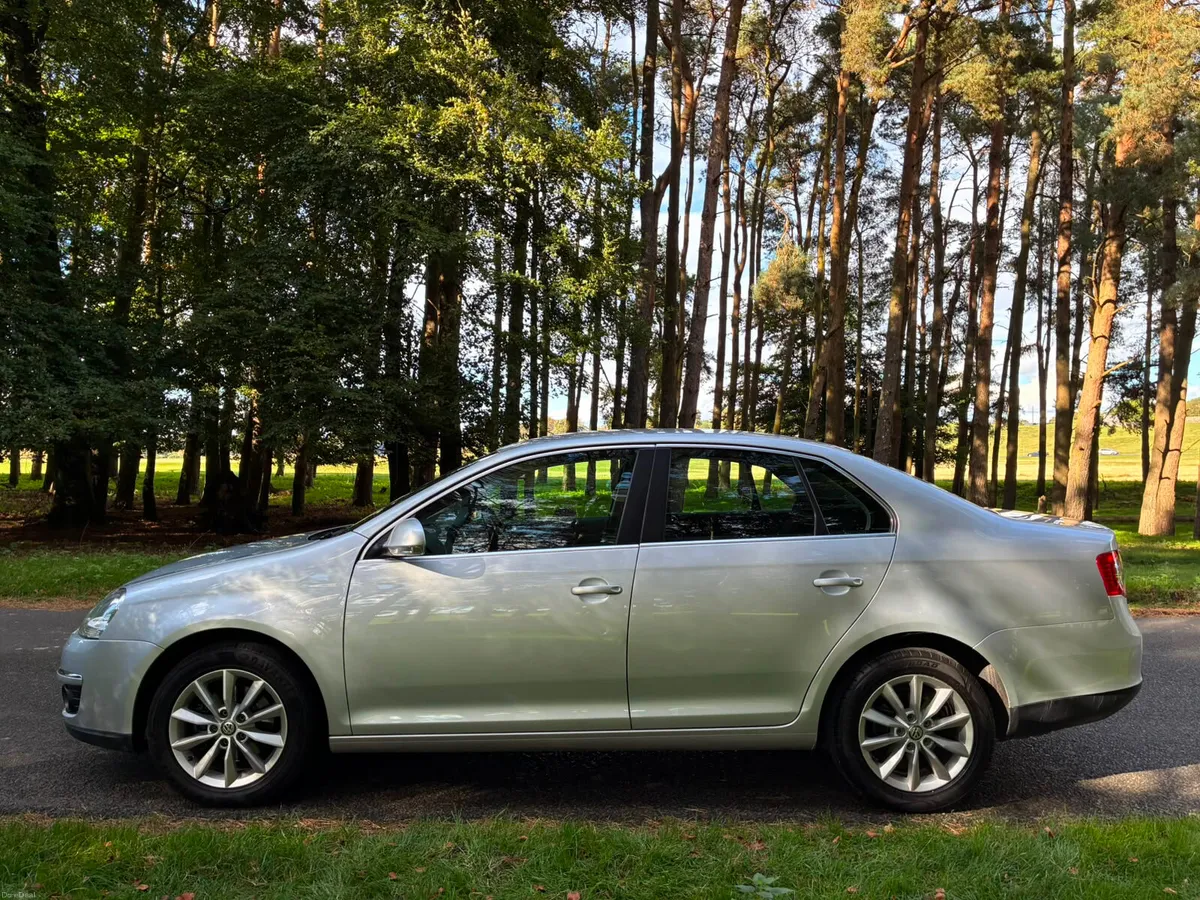 Volkswagen Jetta 2010 1.4 TSI - Image 4