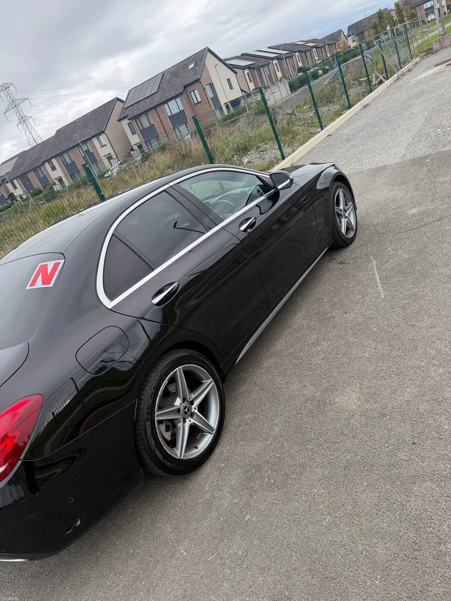 Mercedes Benz c220d automatic amg line premium - Image 4