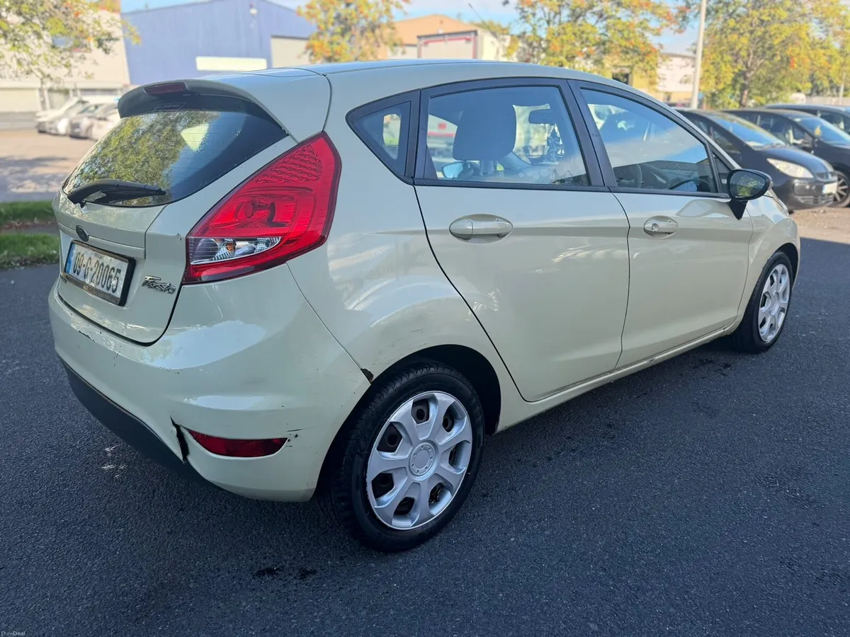 Ford fiesta - Image 5