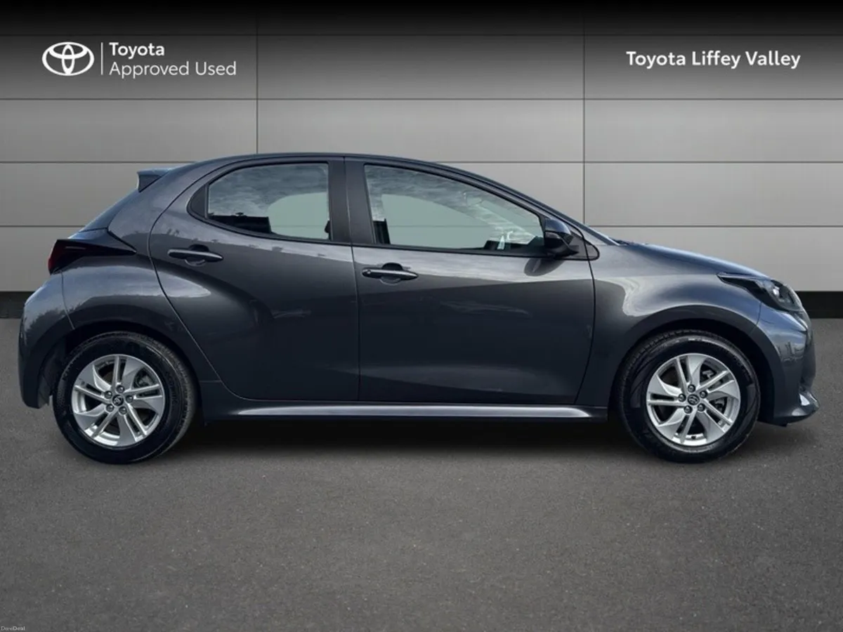 Toyota Yaris Yaris Hybrid 115 Luna - Image 3