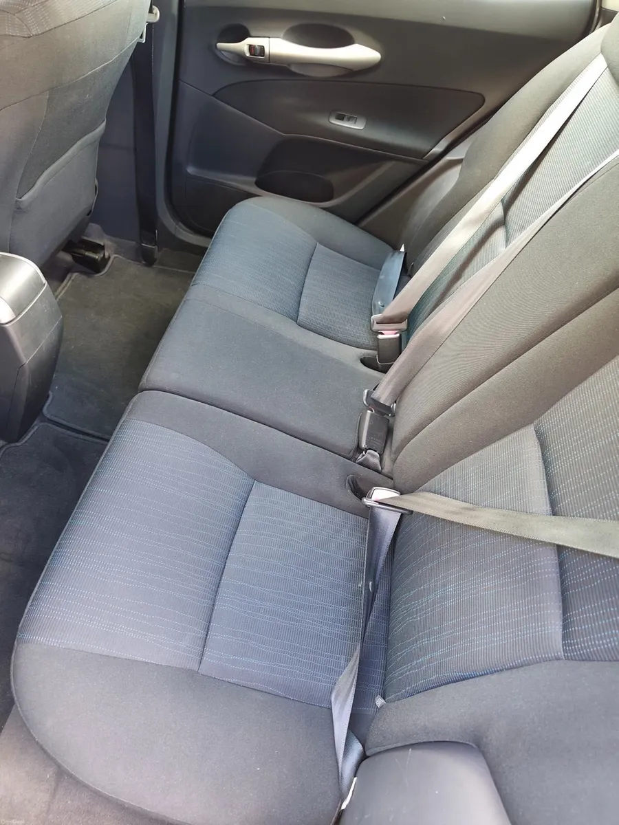 Toyota Auris 2009 Low mileage - Image 4