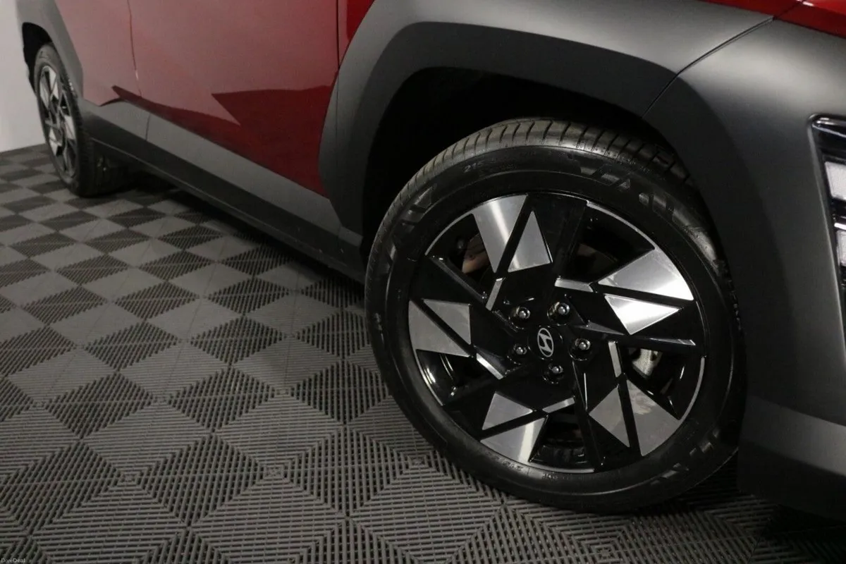 Hyundai KONA Hybrid Elegance 1.6L Petrol Automatic - Image 4