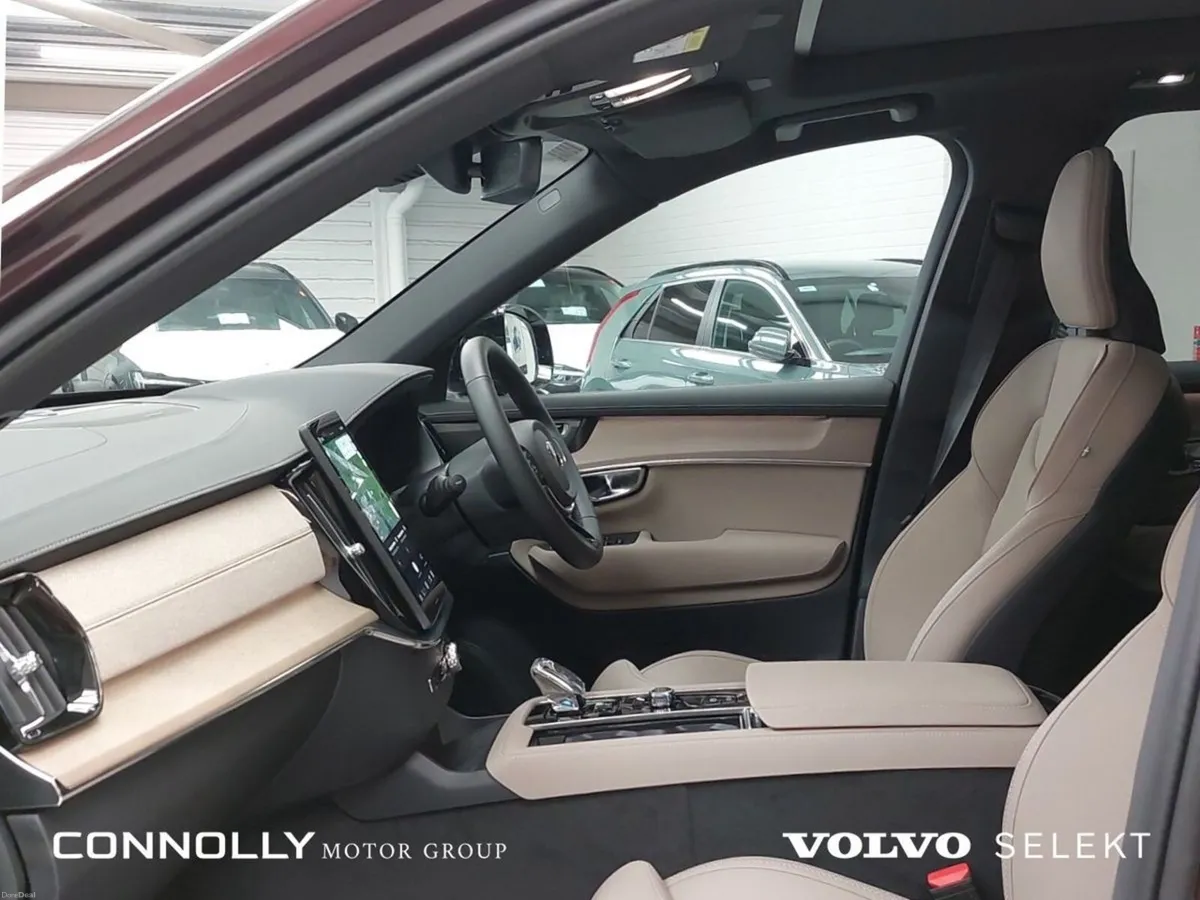 Volvo XC90 T8 PHEV AWD Plus Dark 0.95% APR!! - Image 5