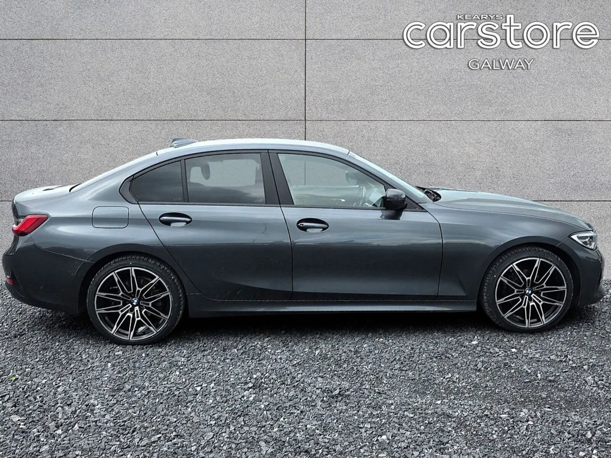 BMW 3-Series 318d SE Auto - Image 2