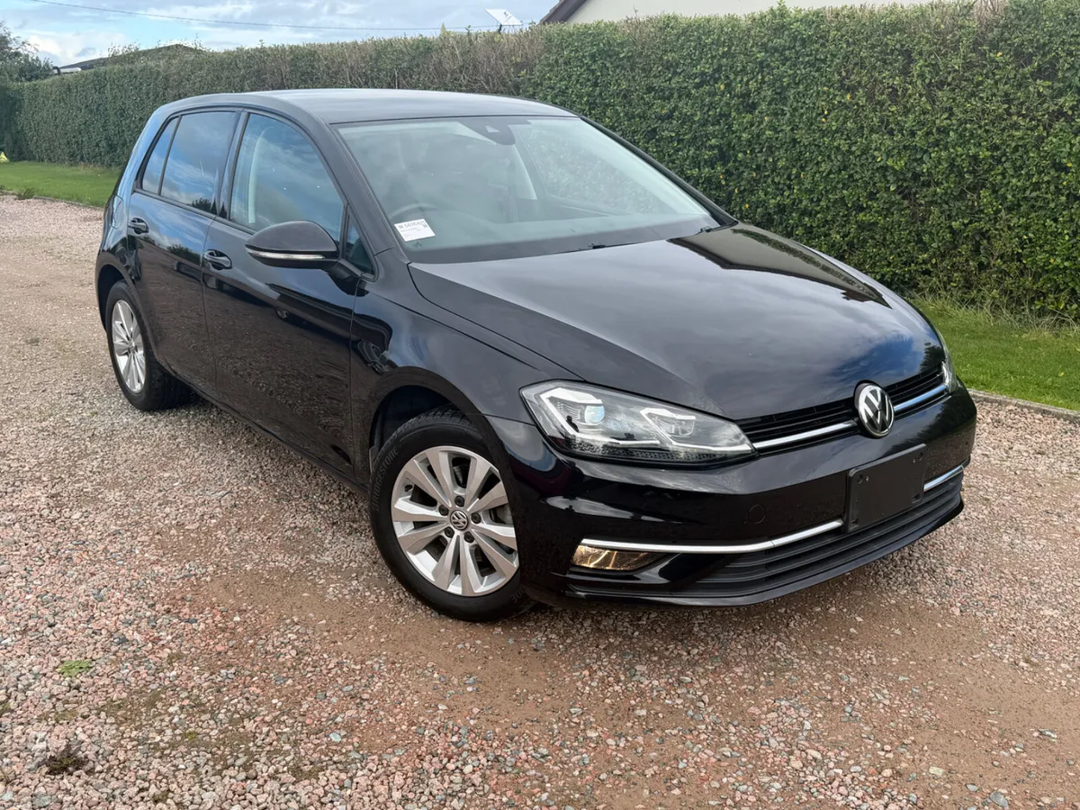 172 Volkswagen Golf Comfortline Low km - Image 1