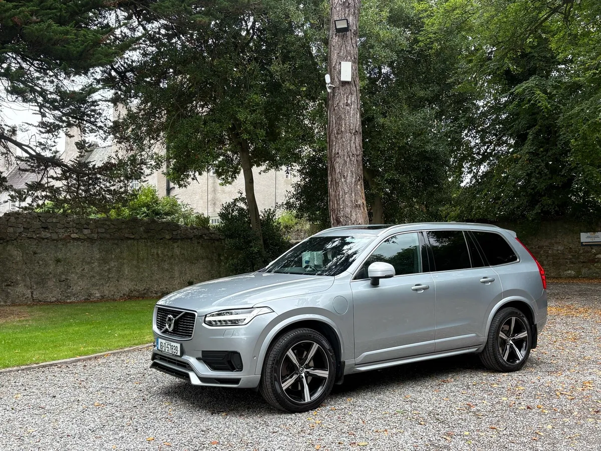 2016 Volvo XC90 T8 R-Design - Image 1