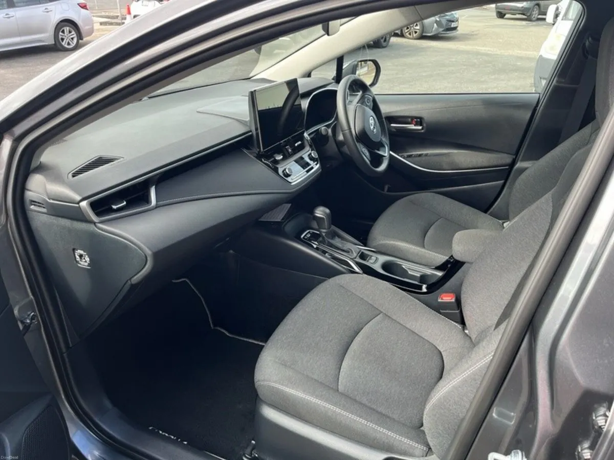 Toyota Corolla - Image 6